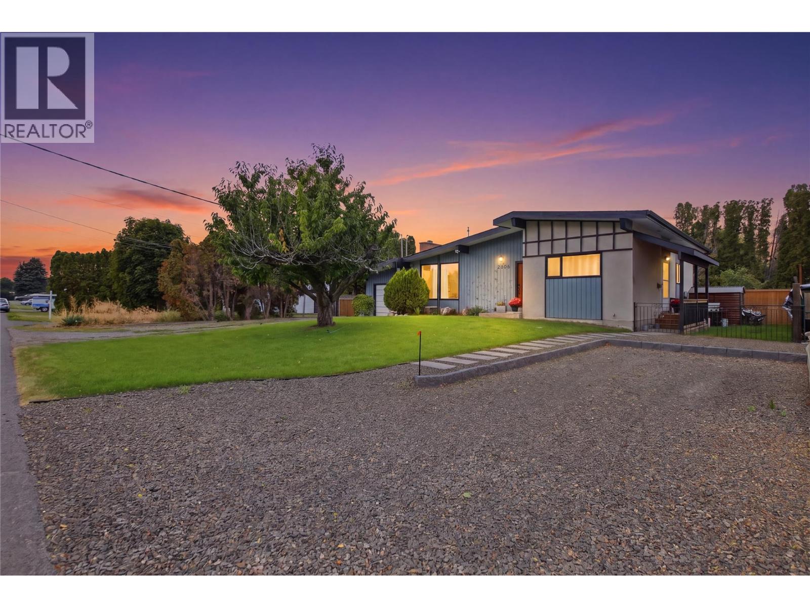 MLS® listing #30300235 for sale located at 2306 Greenfield Avenue