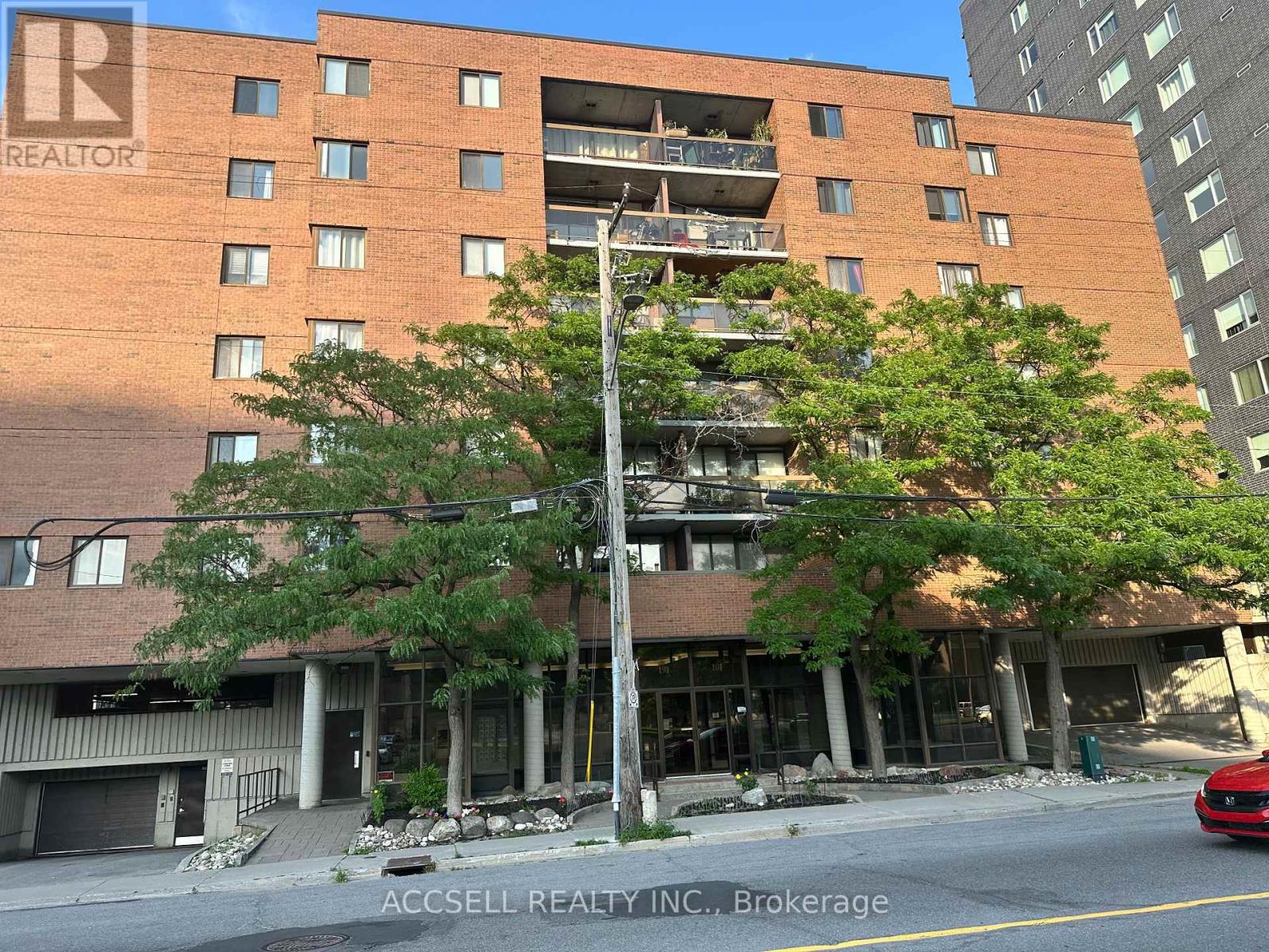 MLS® listing #30300776 for sale located at 106 - 191 PARKDALE AVENUE