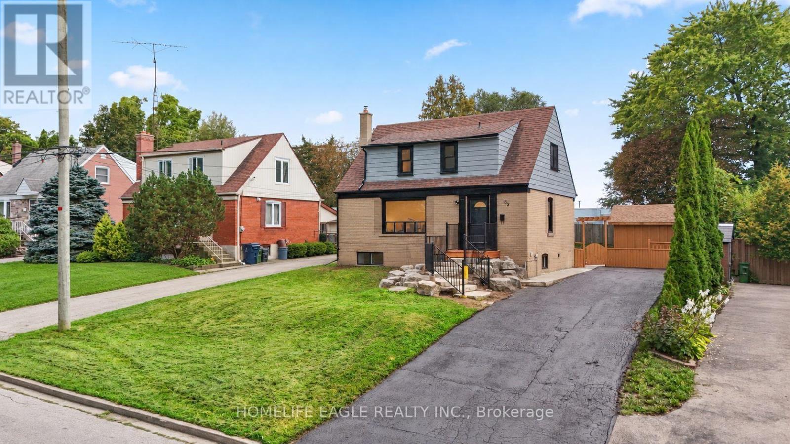 MLS® listing #30300827 for sale located at 82 SCARBOROUGH HEIGHTS BOULEVARD
