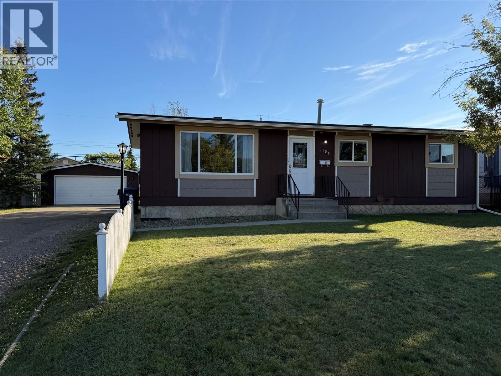 MLS® listing #30301724 for sale located at 1125 117 Avenue