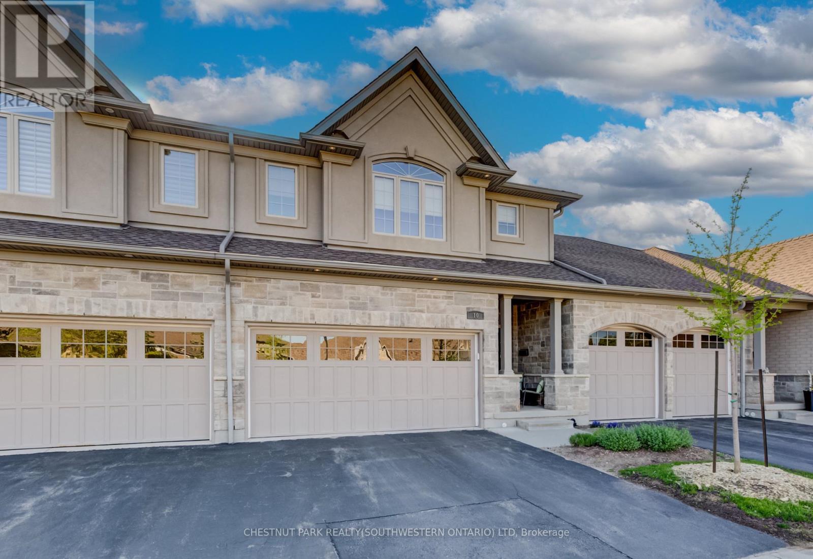MLS® listing #30301813 for sale located at 10 - 435 WINCHESTER DRIVE