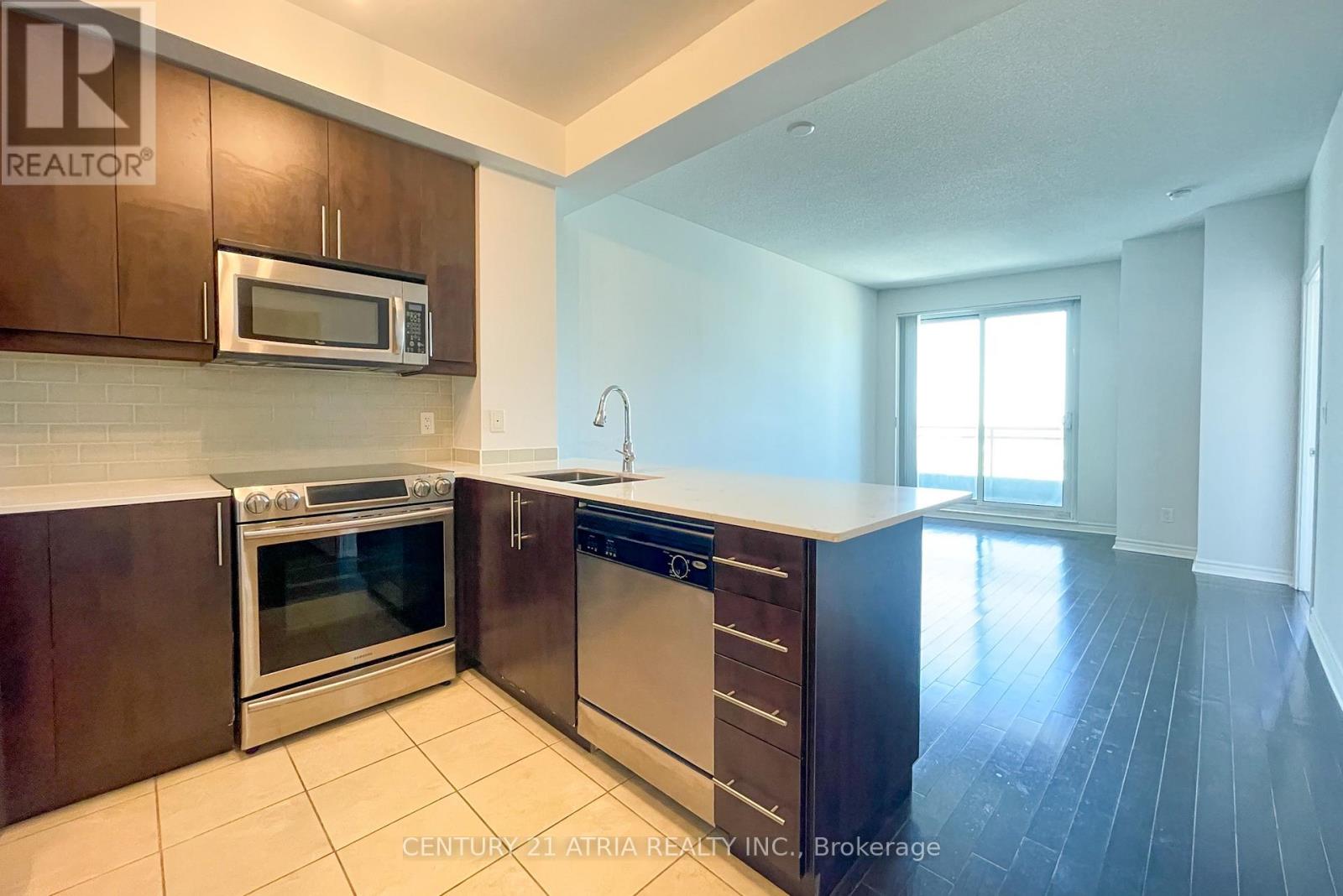 MLS® listing #30302493 for sale located at 1907 - 18 HOLMES AVENUE