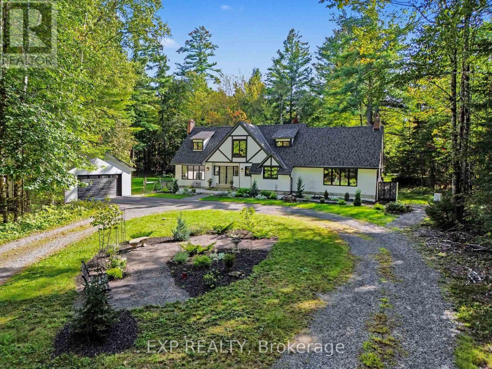 MLS® listing #30302638 for sale located at 2844 OLD ALMONTE ROAD