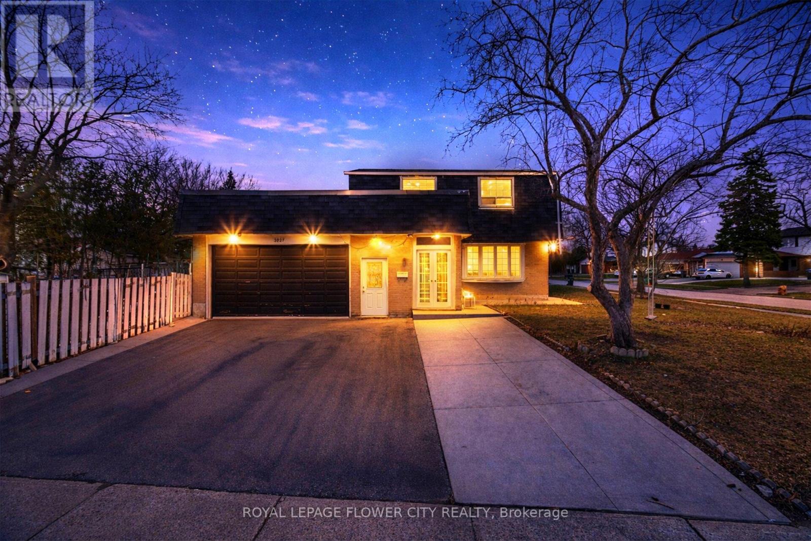 MLS® listing #30302727 for sale located at 3027 CORAL DRIVE