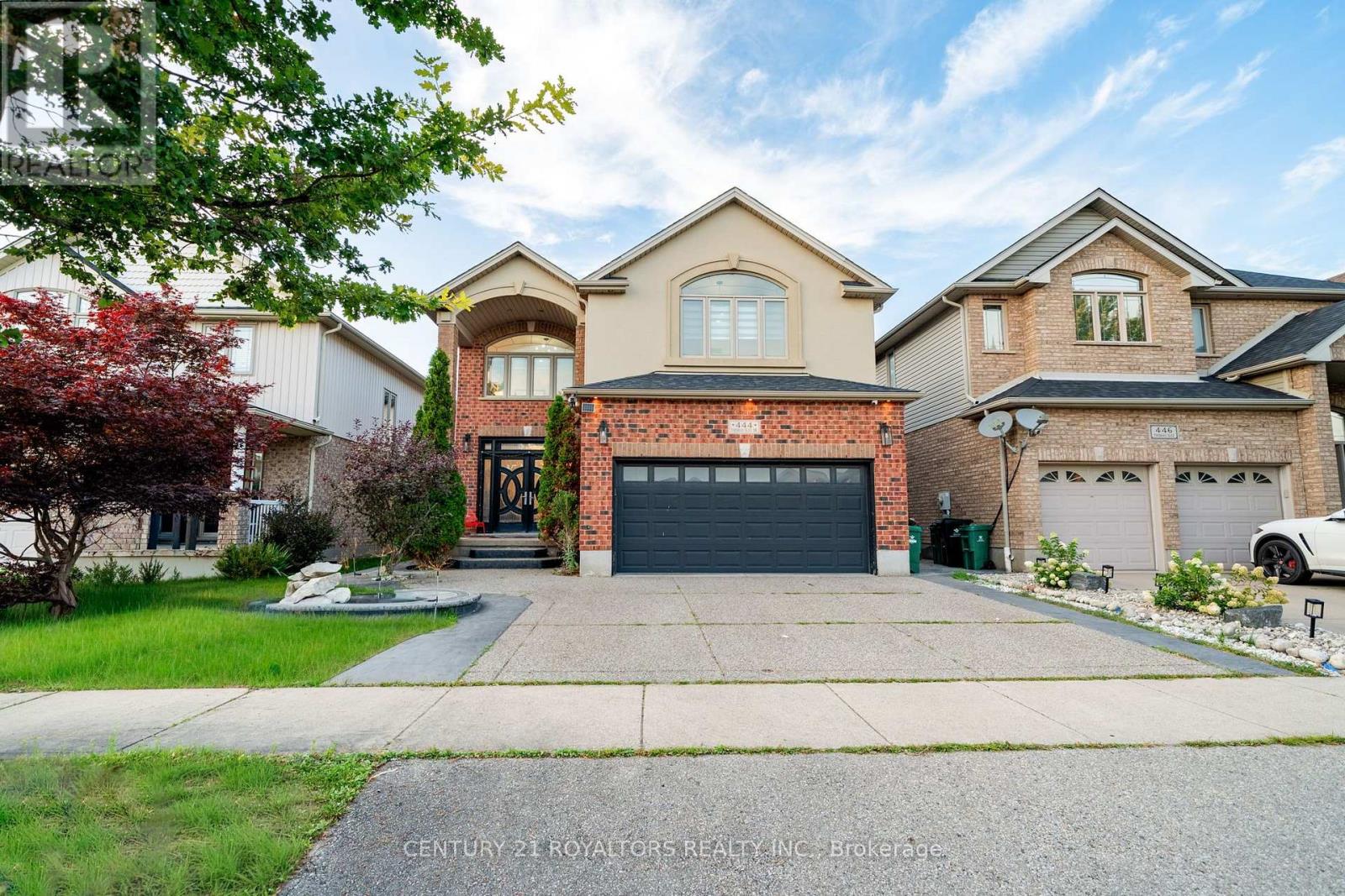 MLS® listing #30303099 for sale located at 444 THOMAS SLEE DRIVE