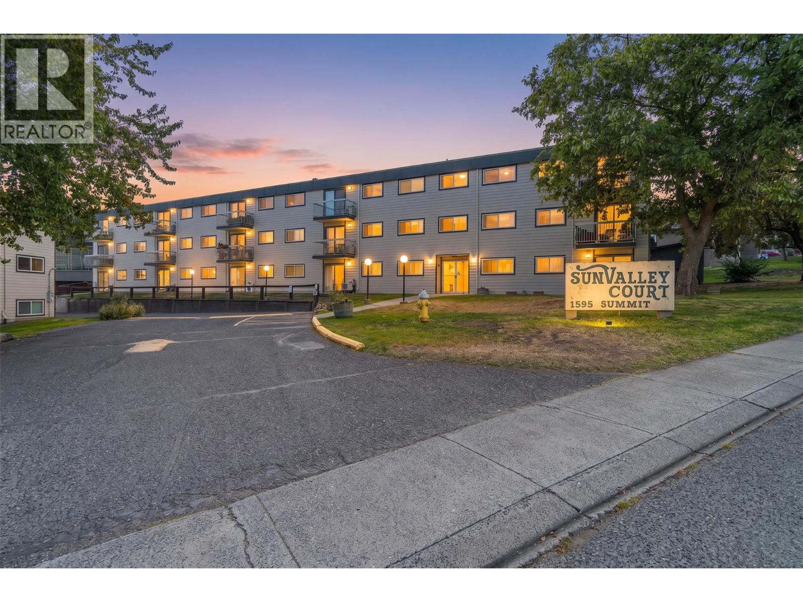 MLS® listing #30303124 for sale located at 1595 SUMMIT Drive Unit# 6