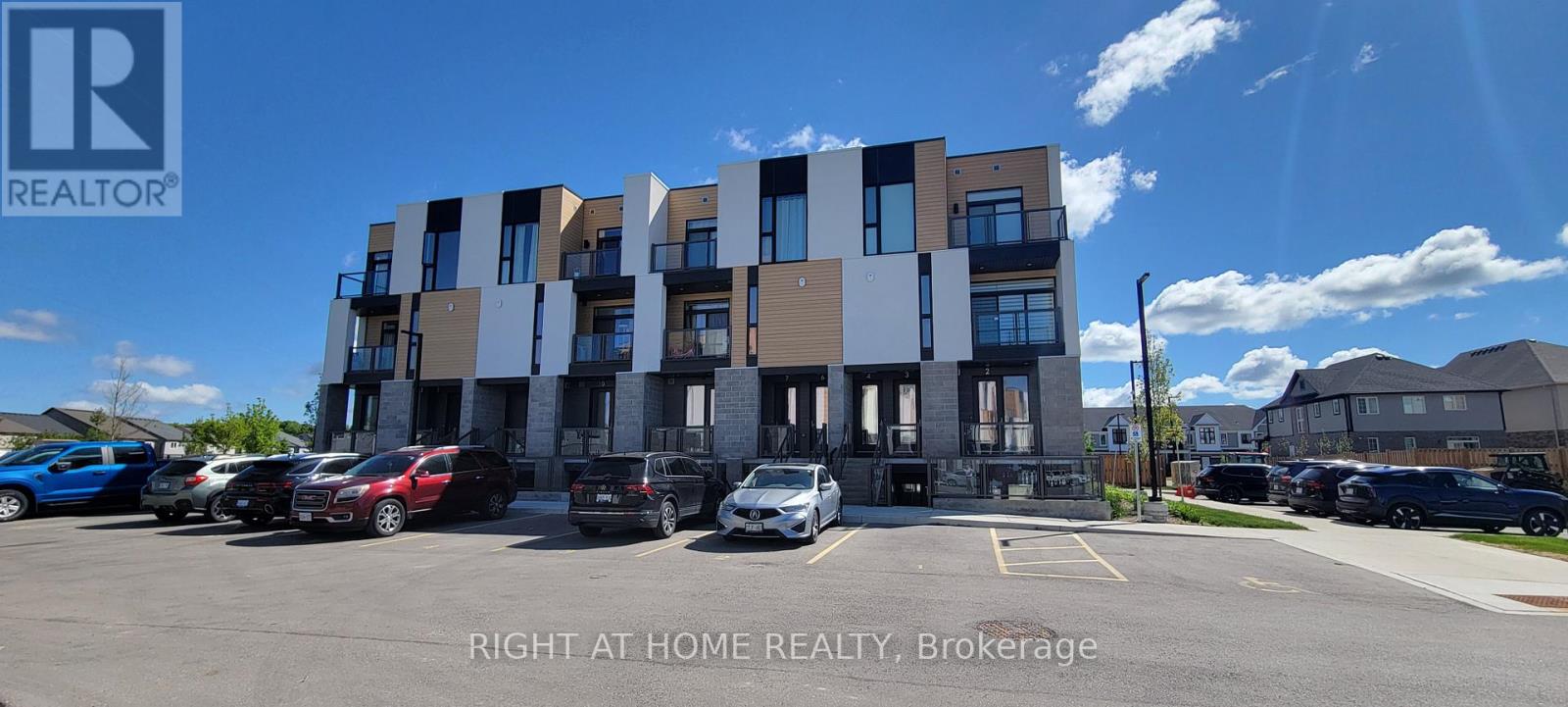 MLS® listing #30303381 for sale located at 12 - 142 FOAMFLOWER PLACE
