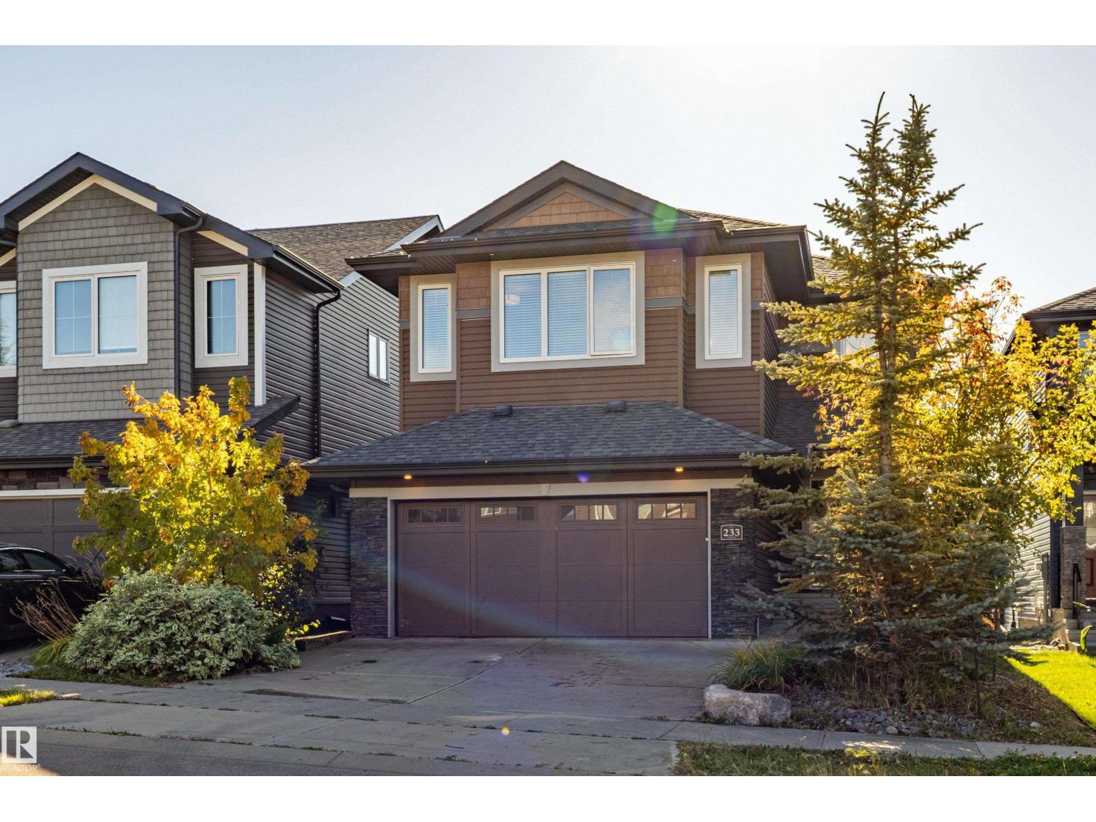 MLS® listing #30304110 for sale located at 233 HAWKS RIDGE BV NW