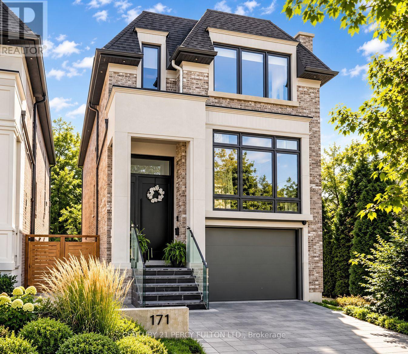 MLS® listing #30304399 for sale located at 171 ELMWOOD AVENUE