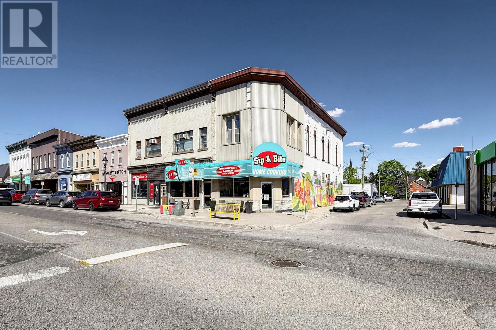 MLS® listing #30305023 for sale located at 39 ARTHUR STREET