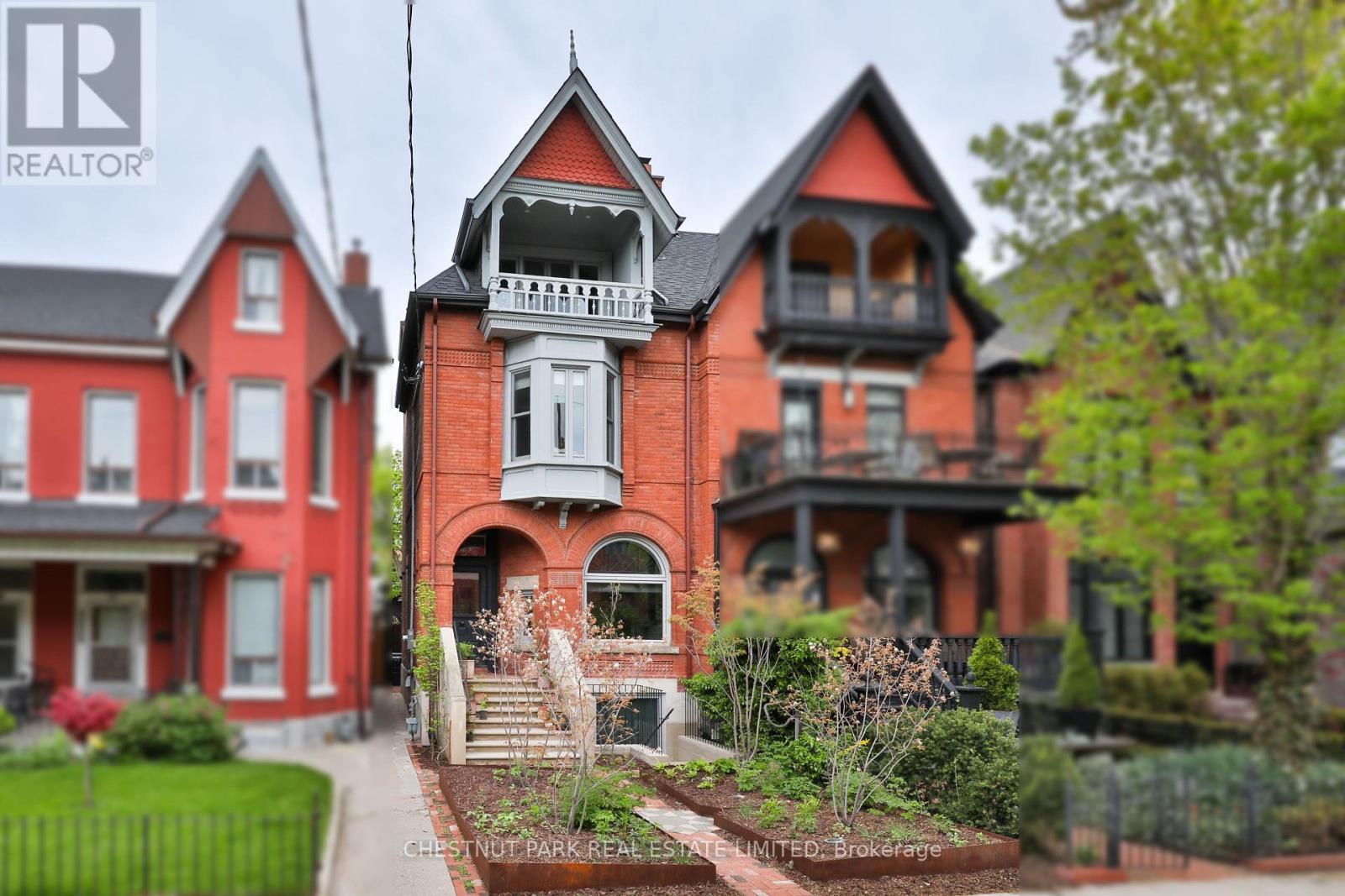 MLS® listing #30305069 for sale located at 424 EUCLID AVENUE