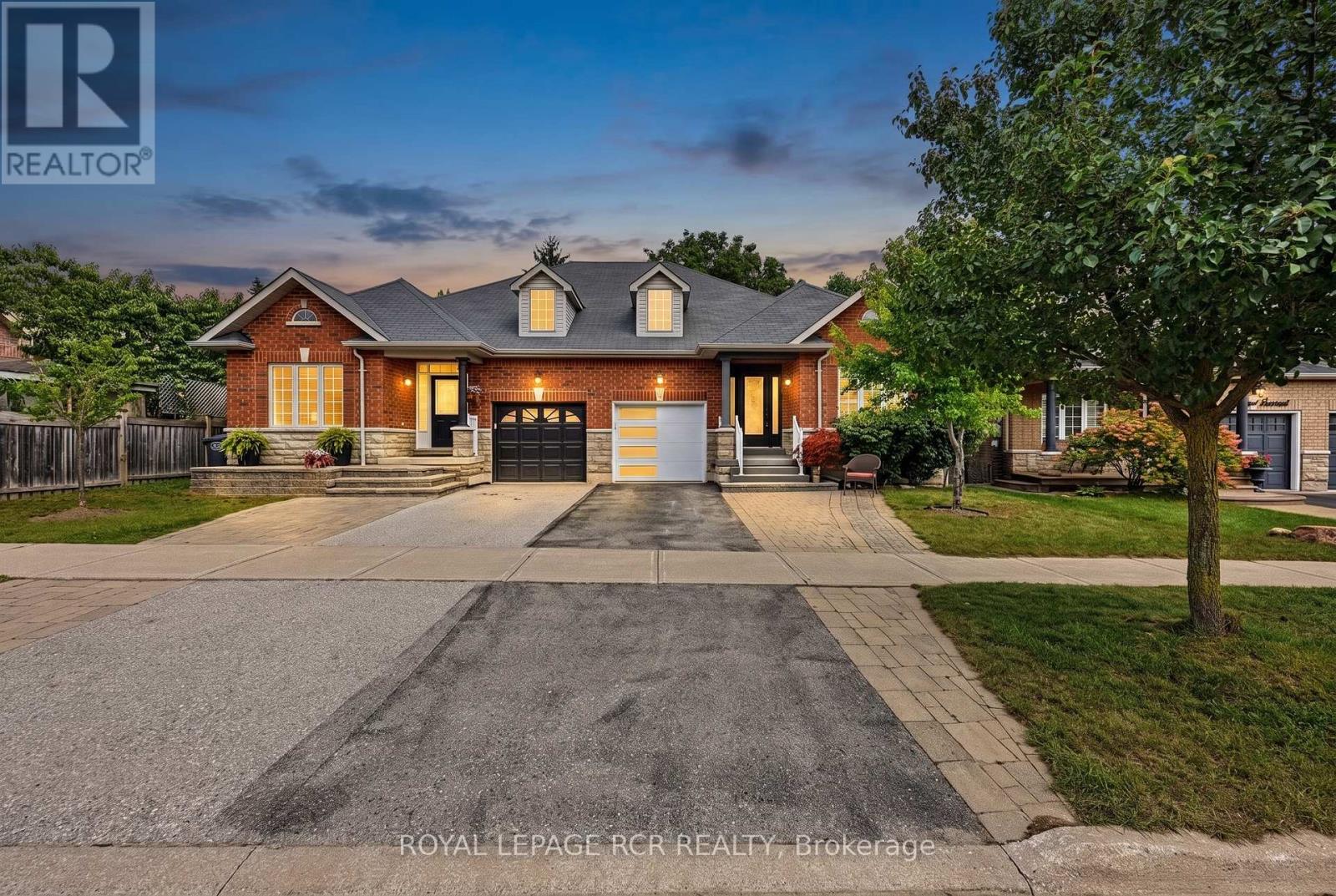 MLS® listing #30305480 for sale located at 5 BORLAND CRESCENT