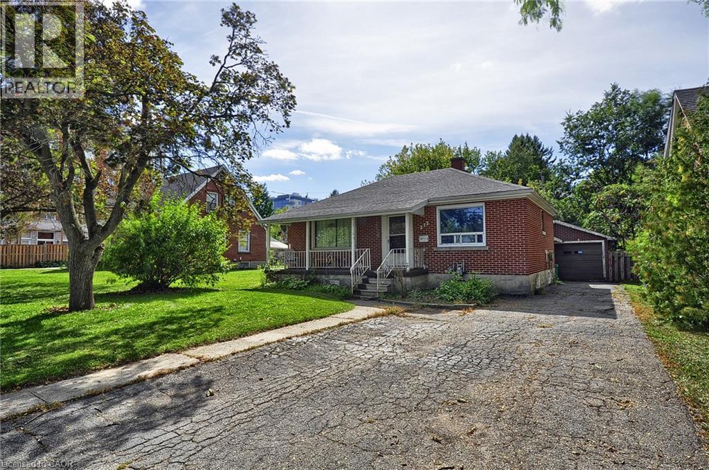 MLS® listing #30306241 for sale located at 273 ALBERT Street