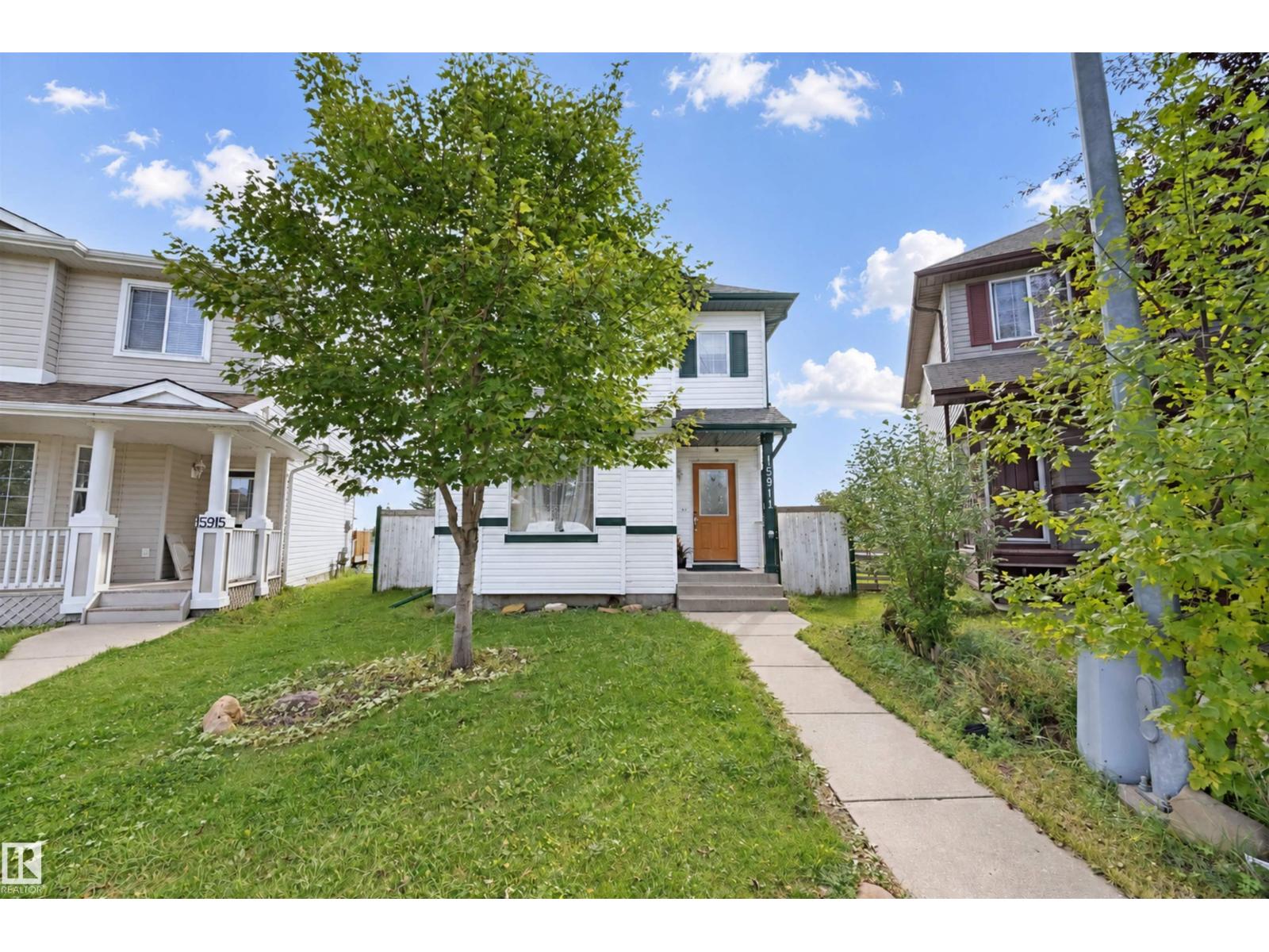 MLS® listing #30306555 for sale located at 15911 38 ST NW