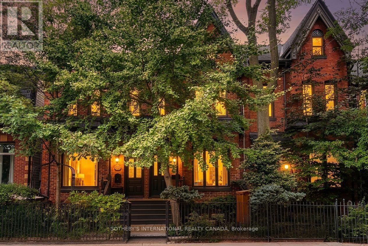 MLS® listing #30307615 for sale located at 140 SPRUCE STREET