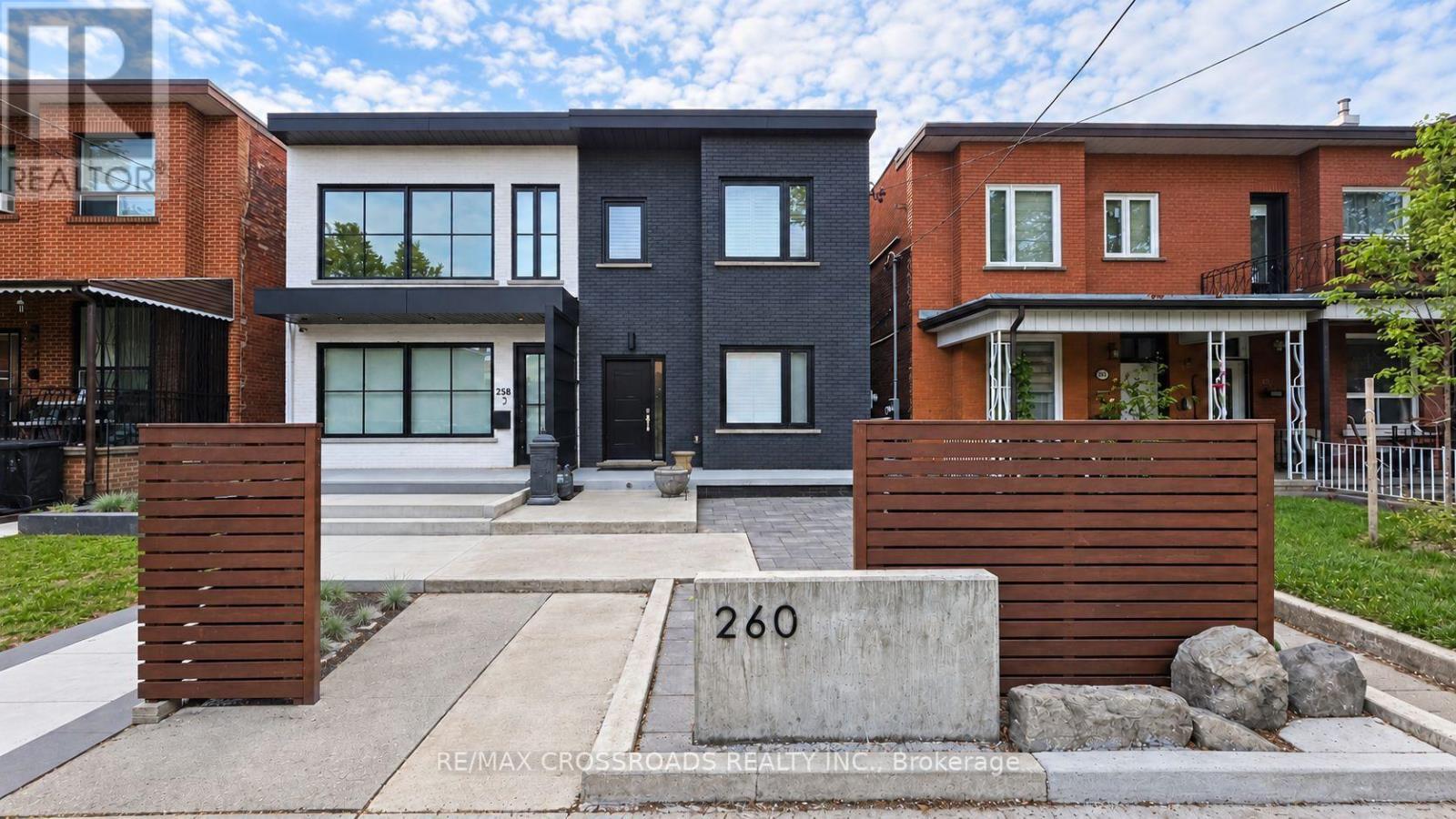 MLS® listing #30307810 for sale located at 260 CLINTON STREET