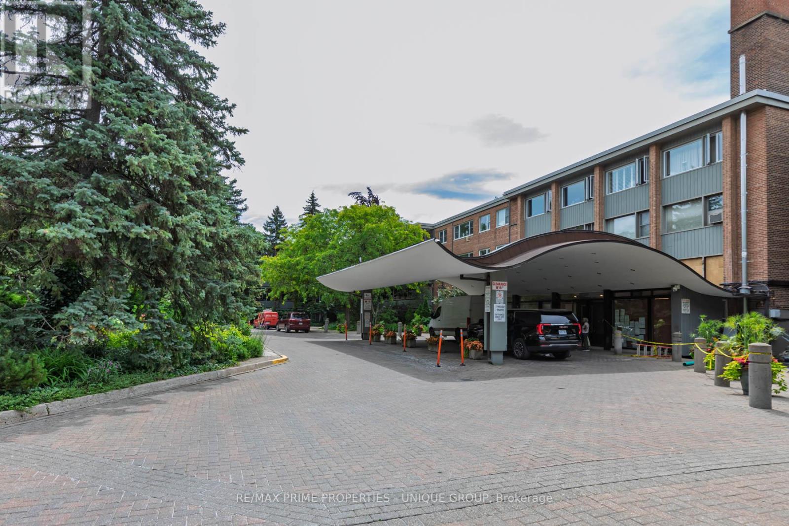 MLS® listing #30308212 for sale located at 644 - 21 DALE AVENUE
