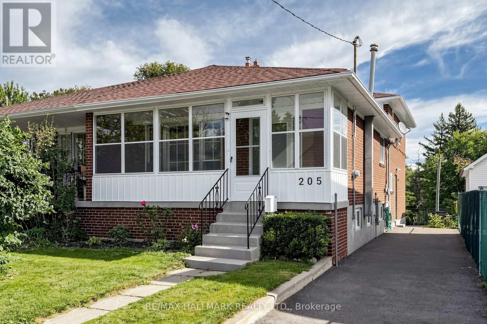 MLS® listing #30310338 for sale located at 205 VAUXHALL DRIVE