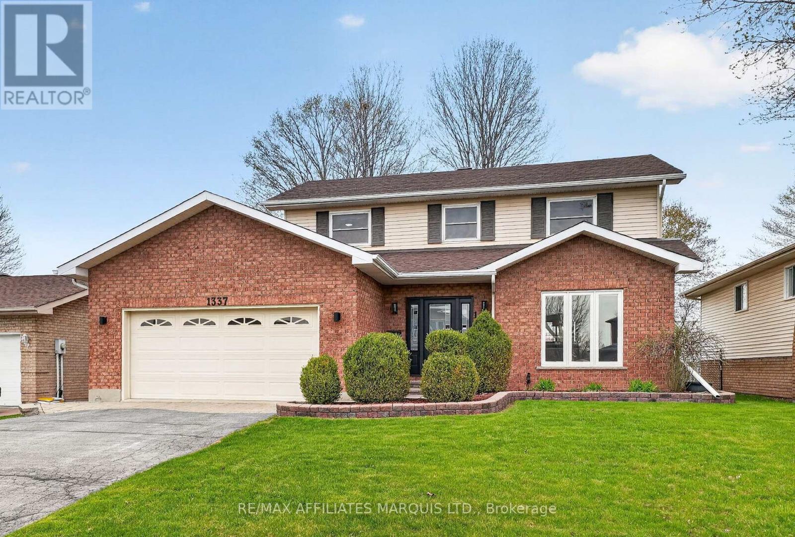 MLS® listing #30311689 for sale located at 1337 PATRICIA PLACE