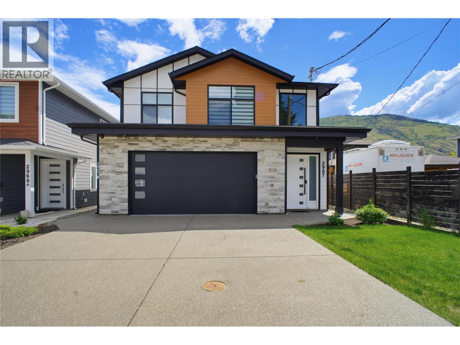 MLS® listing #30312356 for sale located at 2967 GILBERT Road