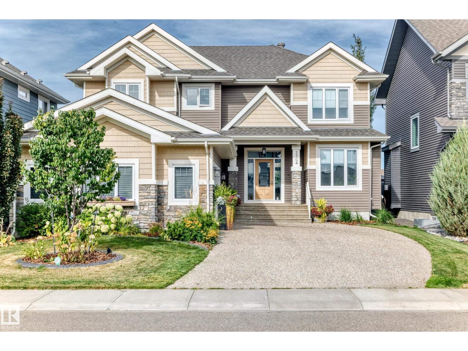 MLS® listing #30314250 for sale located at 3704 WESTCLIFF WY SW