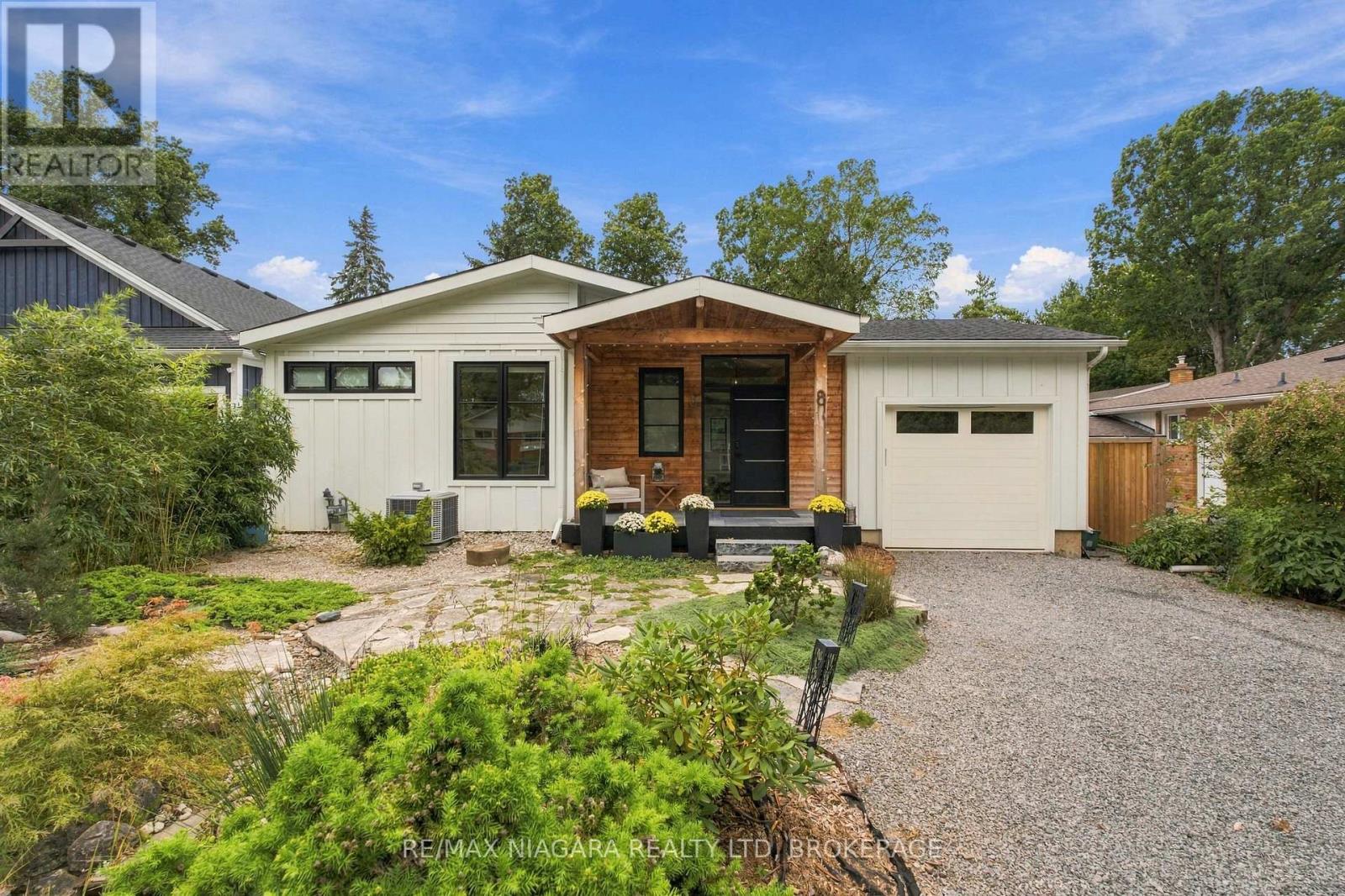 MLS® listing #30314652 for sale located at 8 DIXIE AVENUE