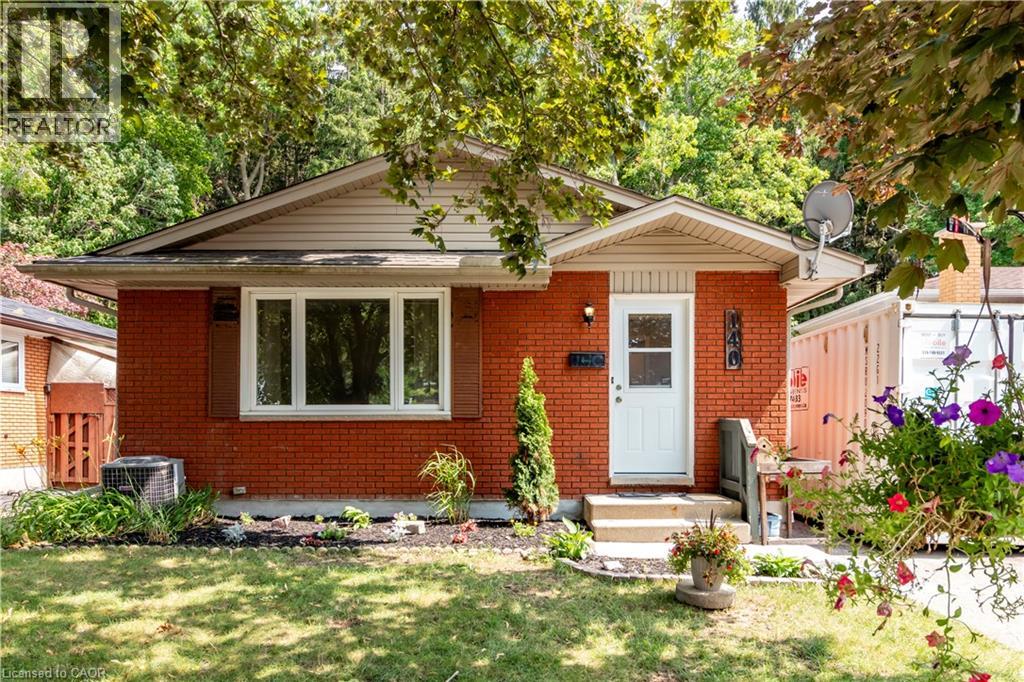 MLS® listing #30315267 for sale located at 140 ARROWHEAD Crescent