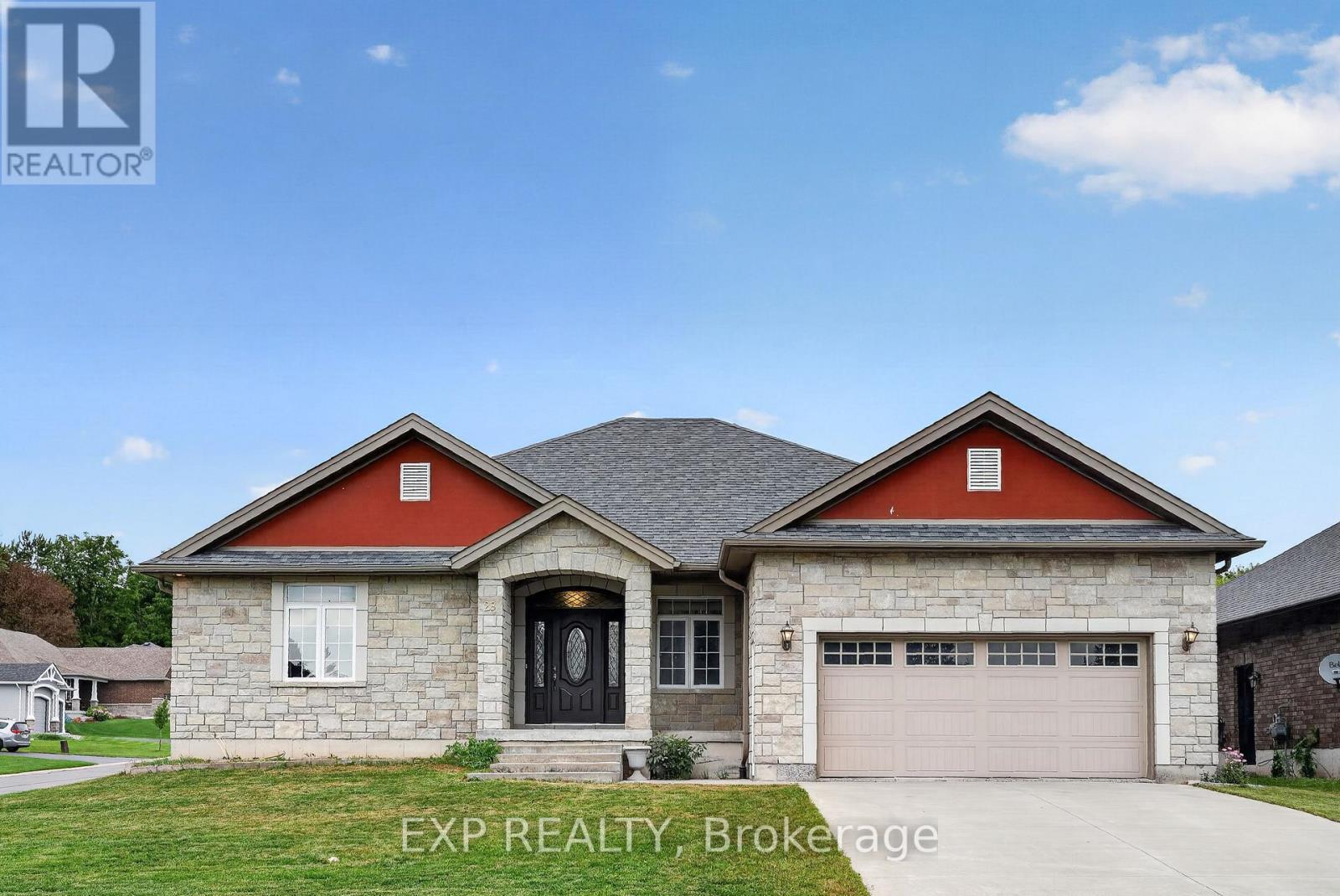 MLS® listing #30315312 for sale located at 28 SINGLETON STREET