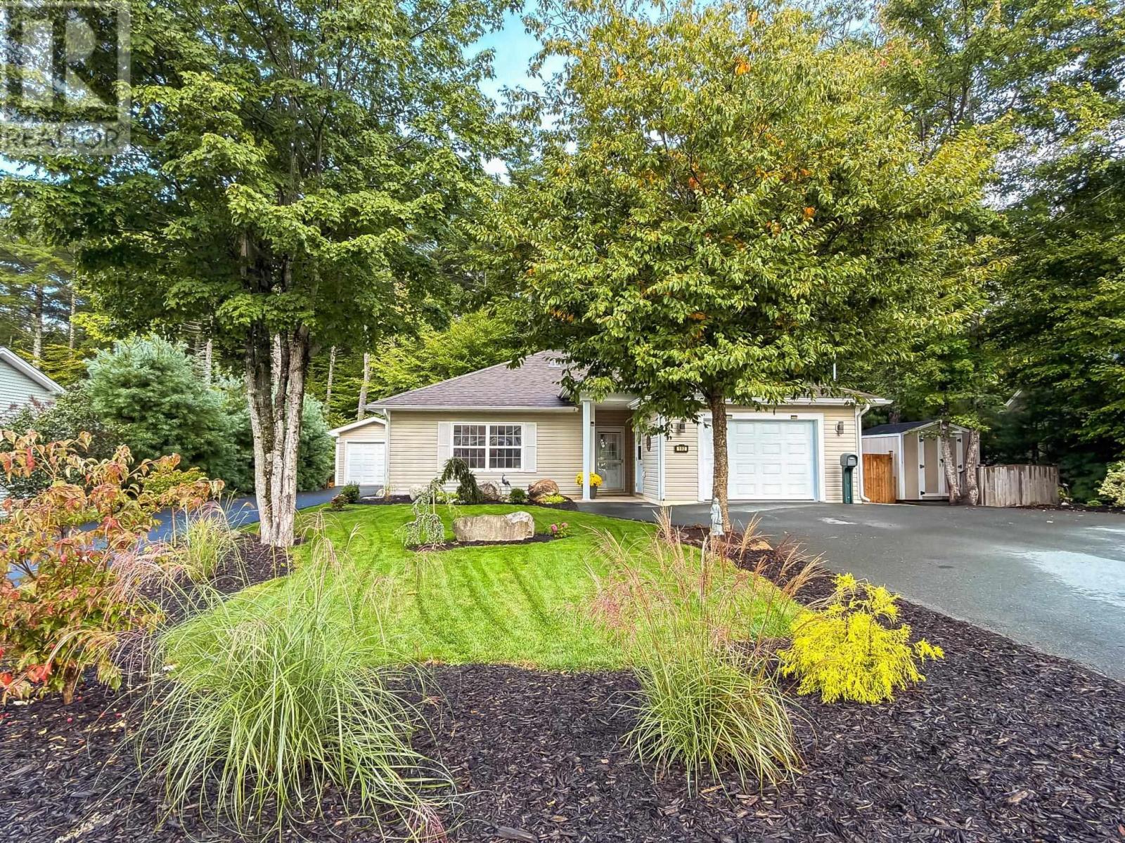 MLS® listing #30315536 for sale located at 192 Winburn Avenue