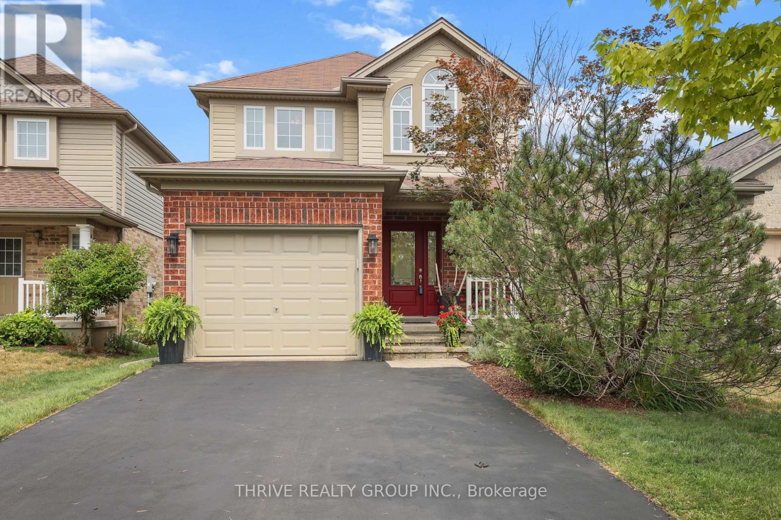 MLS® listing #30315636 for sale located at 1351 PLEASANTVIEW DRIVE