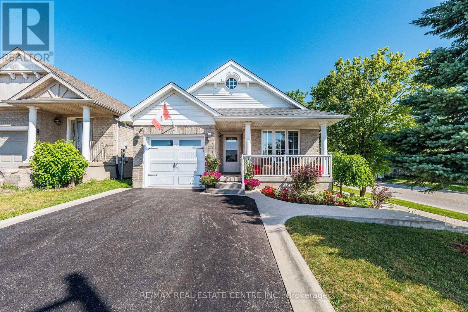 MLS® listing #30316103 for sale located at 267 MONTGOMERY BOULEVARD