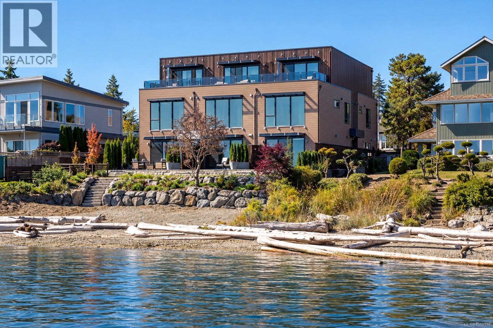 MLS® listing #30316228 for sale located at 1 2525 Rothesay Ave
