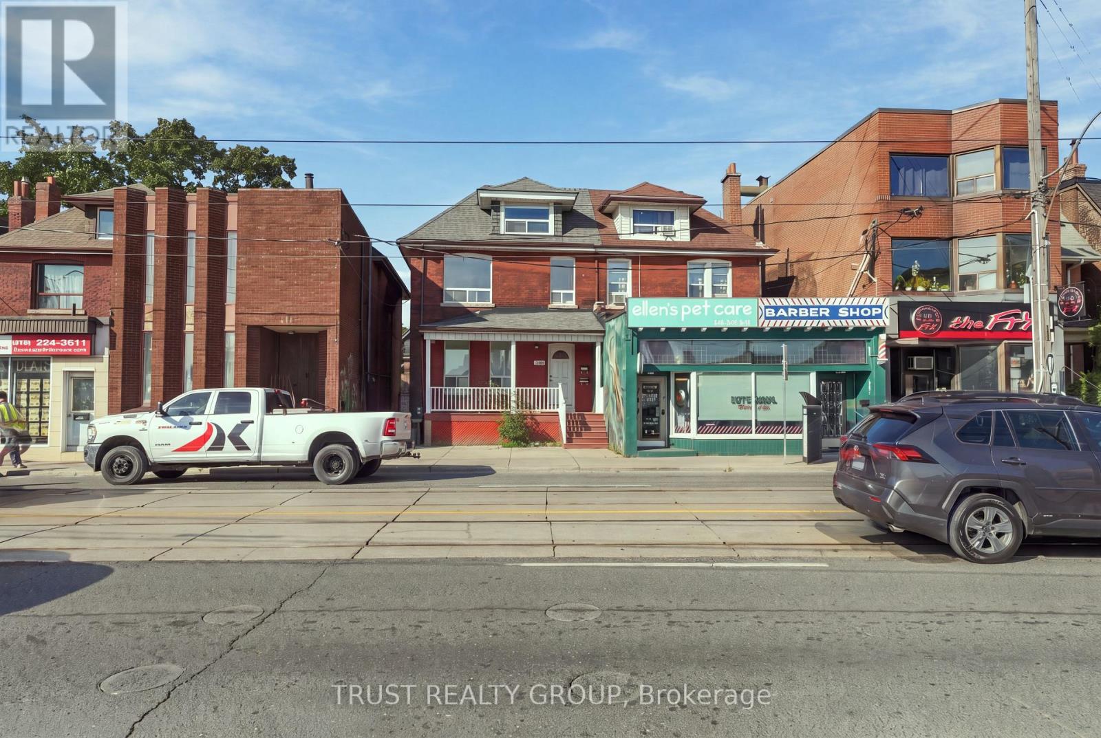 MLS® listing #30316386 for sale located at MAIN & BASEMENT - 2279 DUNDAS STREET W