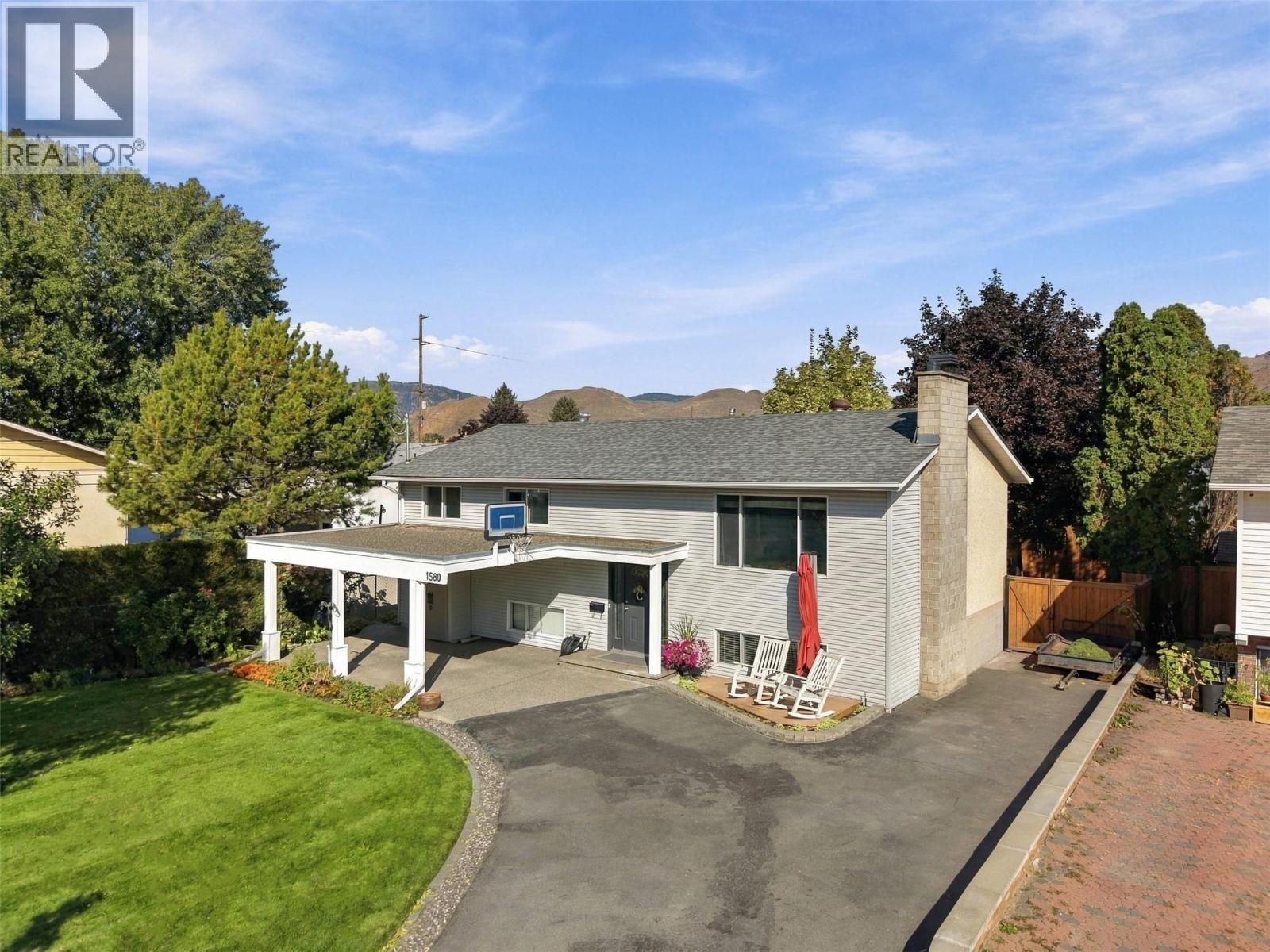 MLS® listing #30318784 for sale located at 1580 Happyvale Place