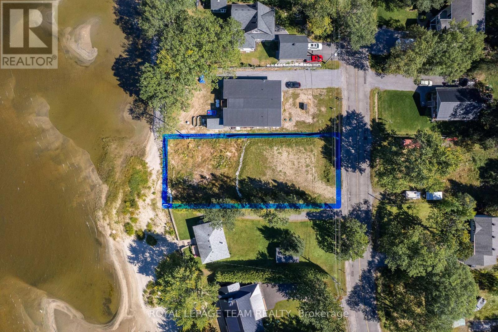 MLS® listing #30319640 for sale located at 794 BAYVIEW DRIVE