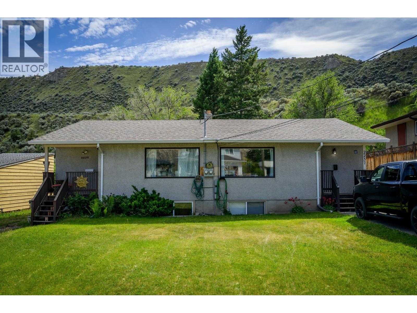 MLS® listing #30319685 for sale located at 2257/2259 Valleyview Drive