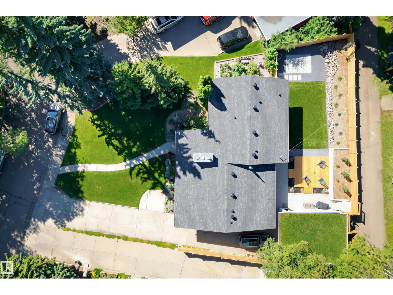 MLS® listing #30320875 for sale located at 8712 136 ST NW