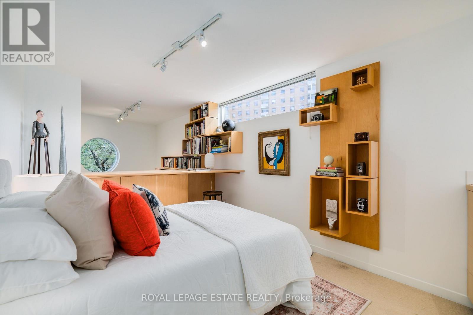 MLS® listing #30321203 for sale located at 61 SEATON STREET