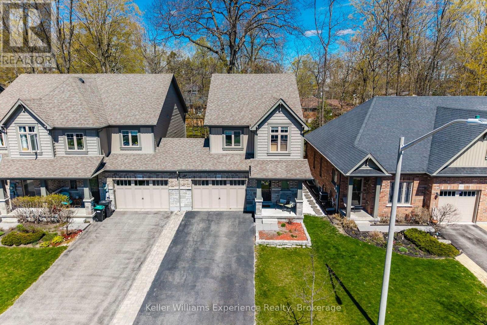 MLS® listing #30321323 for sale located at 992 COOK DRIVE