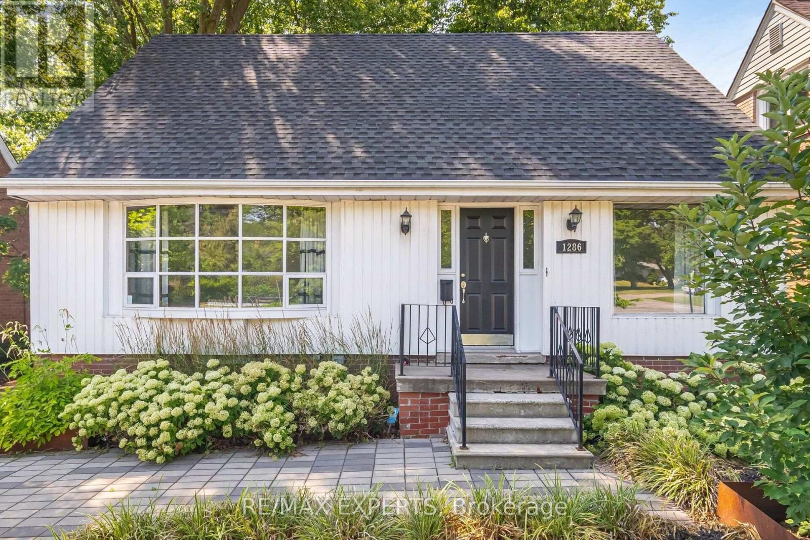 MLS® listing #30321931 for sale located at 1286 KIPLING AVENUE