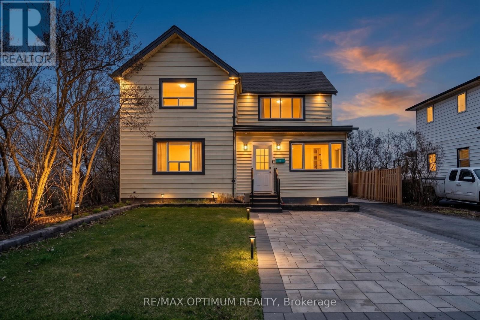 MLS® listing #30321955 for sale located at 1019 BEACH BOULEVARD