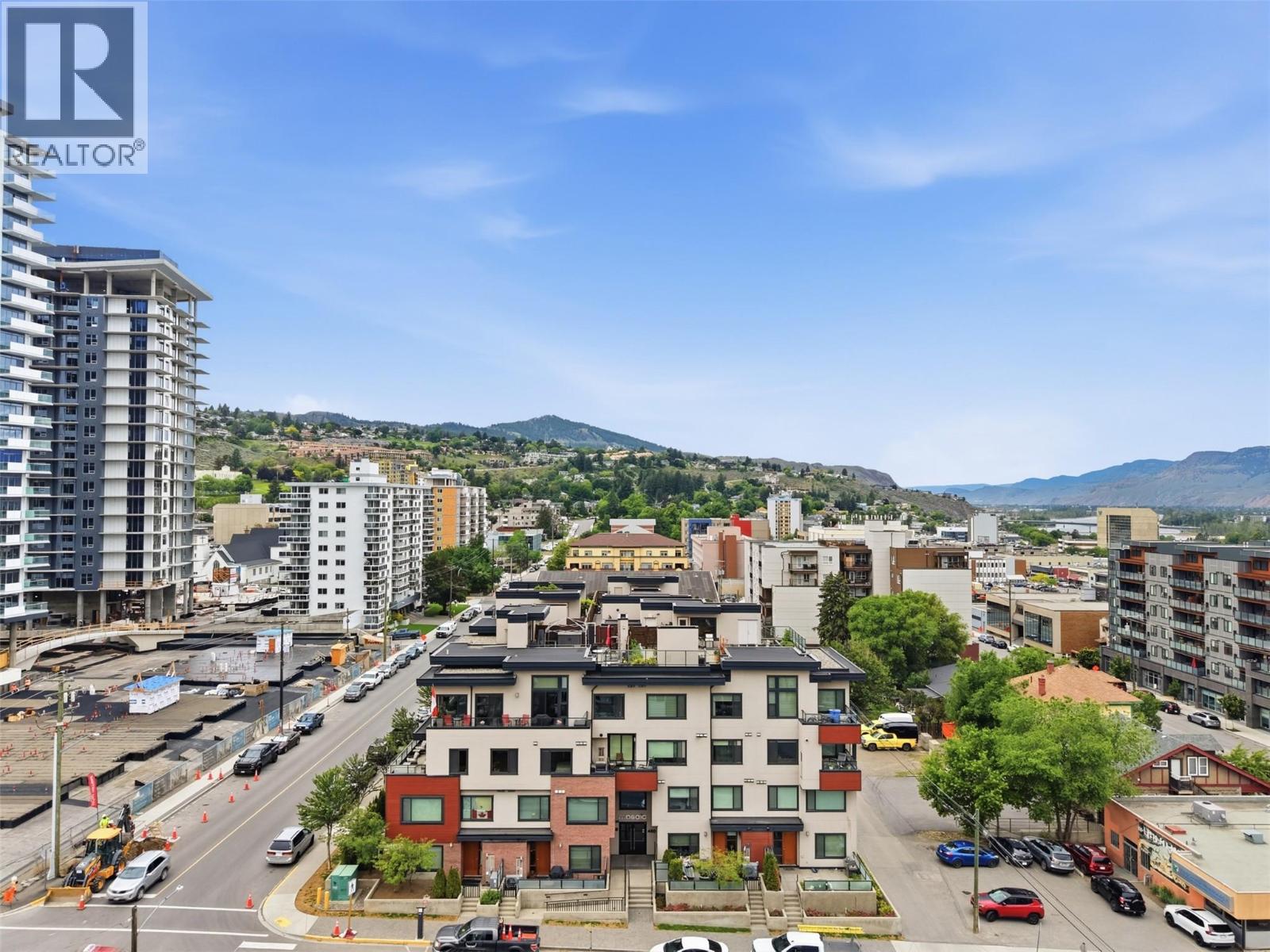 MLS® listing #30324479 for sale located at 460 5th Avenue Unit# 201