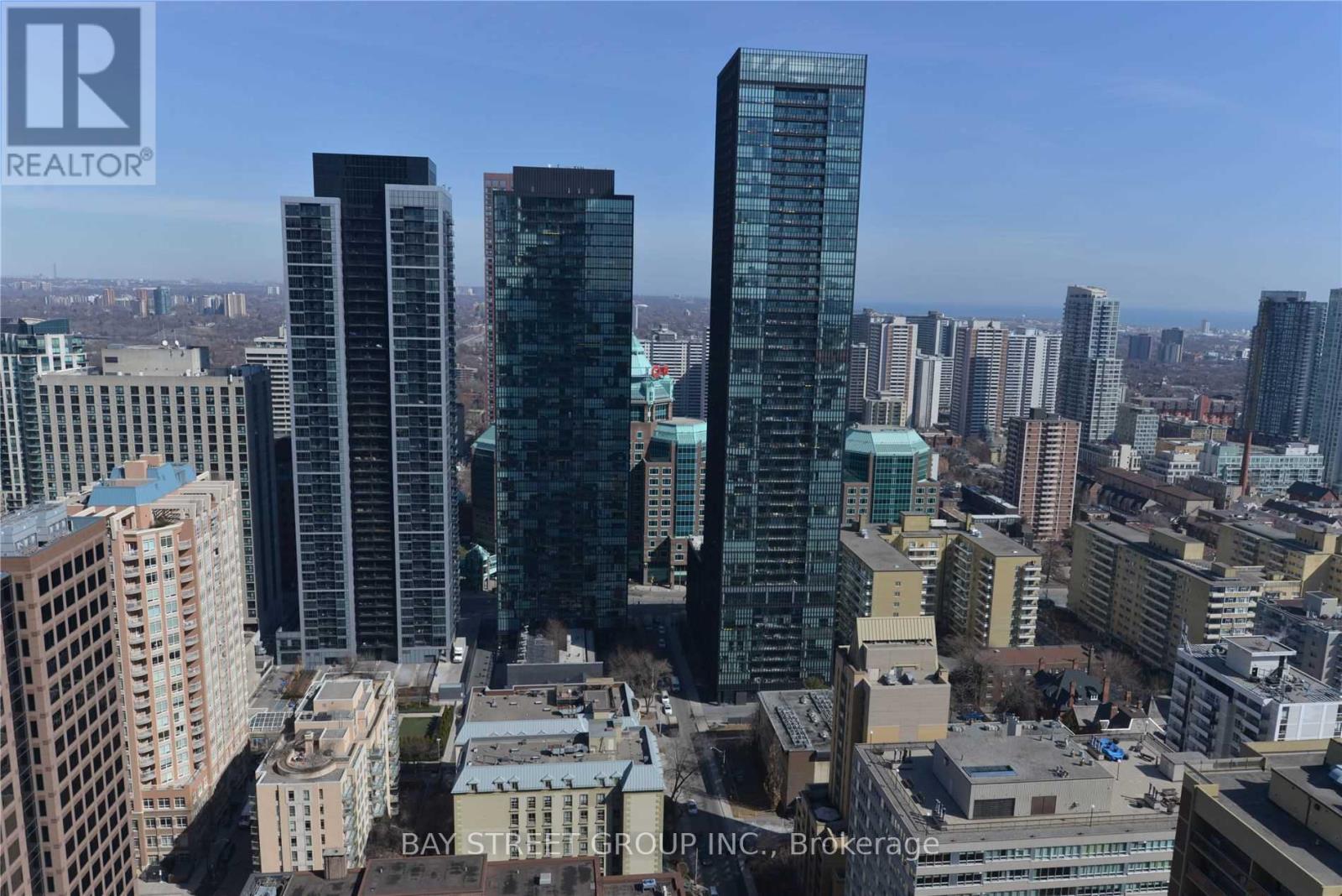MLS® listing #30326436 for sale located at 3401 - 50 CHARLES STREET E