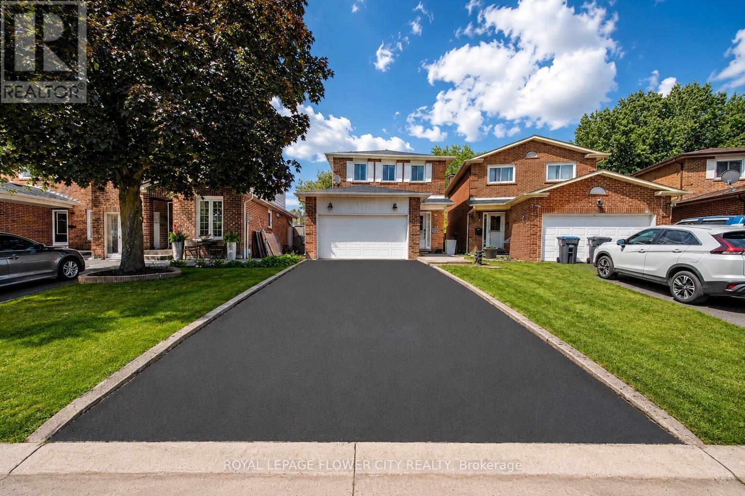 MLS® listing #30326452 for sale located at 6 CRENSHAW COURT