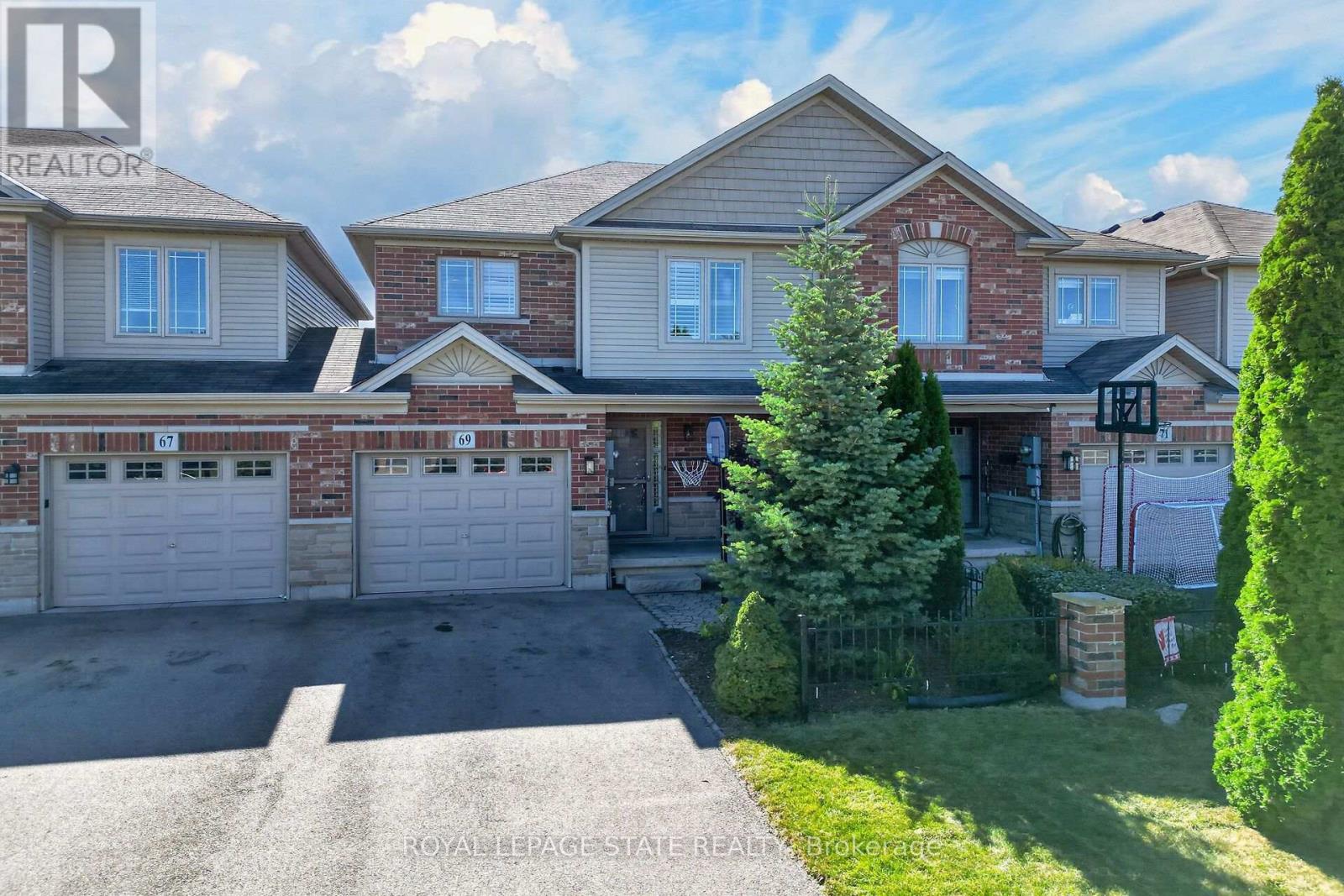 MLS® listing #30326695 for sale located at 69 SUMNER CRESCENT