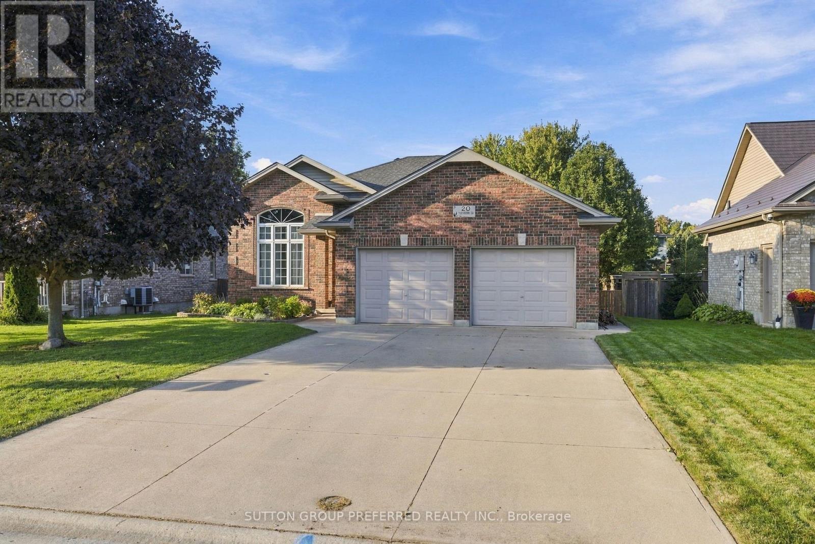 MLS® listing #30326842 for sale located at 20 TURNBERRY DRIVE