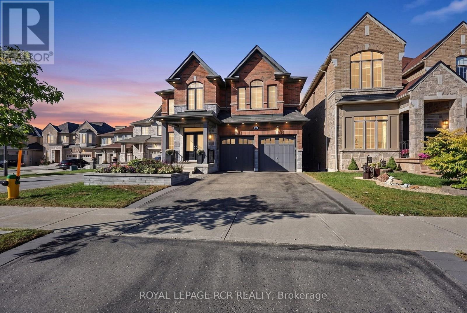 MLS® listing #30326900 for sale located at 52 HACKETT STREET