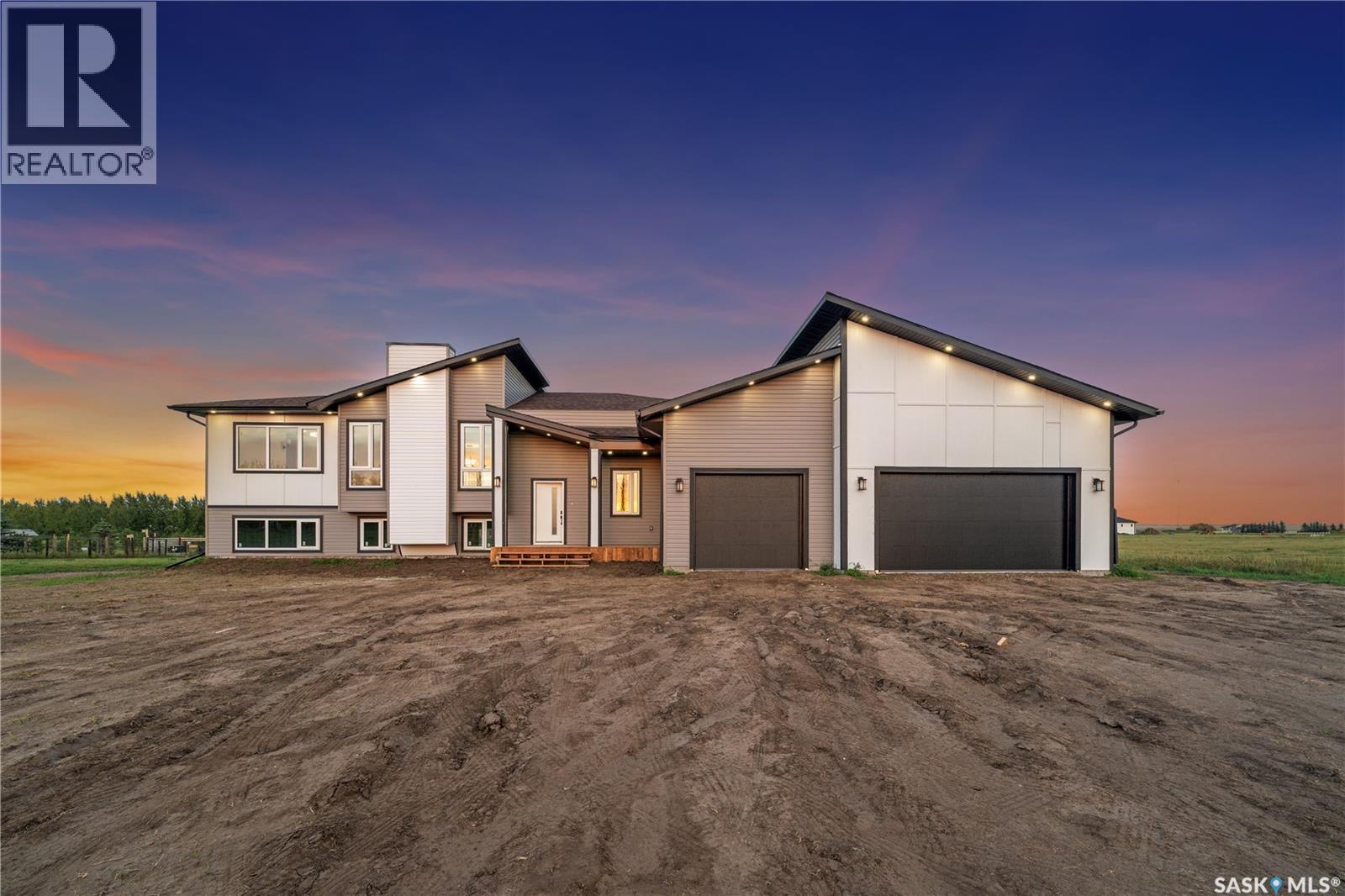 MLS® listing #30330720 for sale located at 8 Cardinal DRIVE