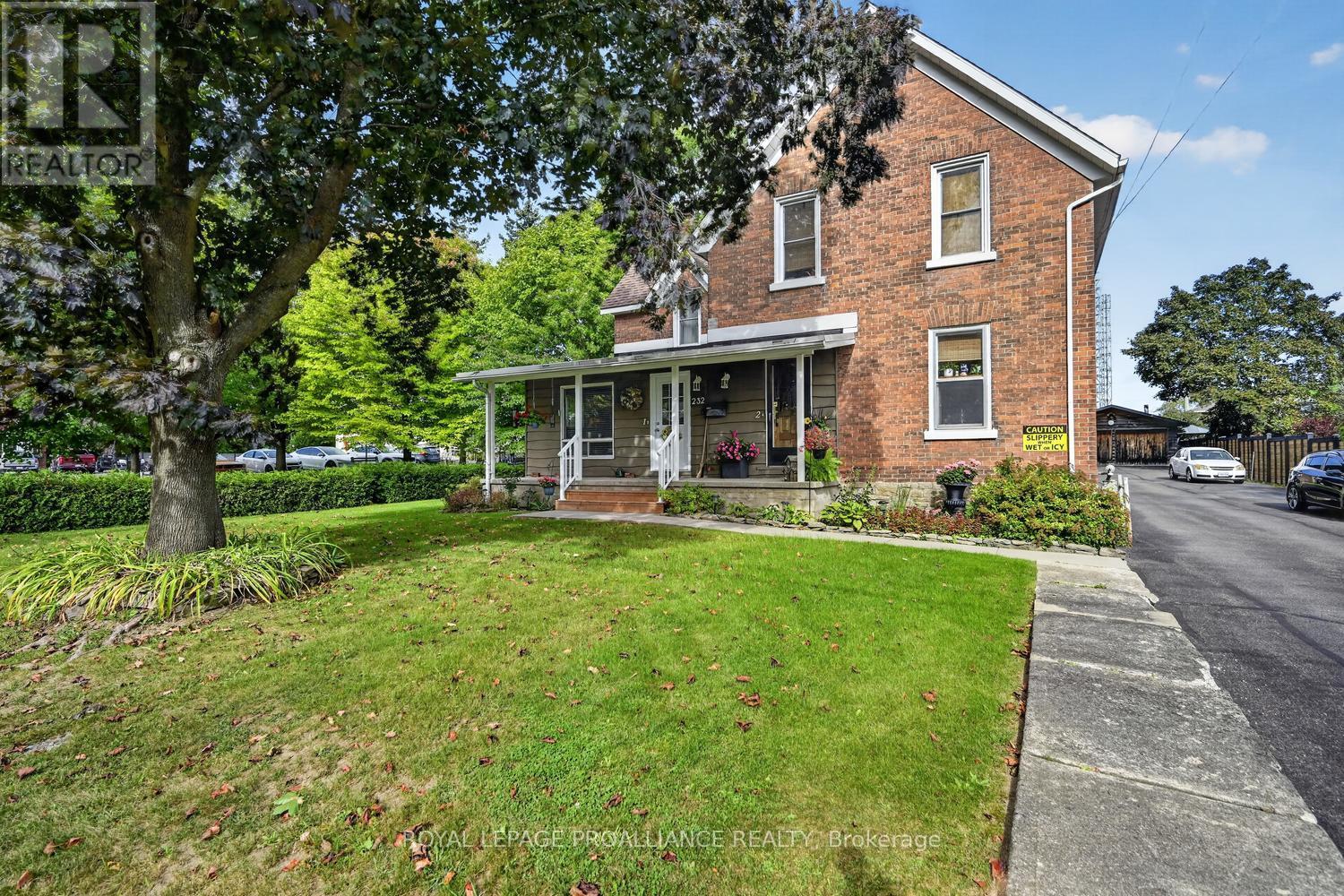 MLS® listing #30331477 for sale located at 232 PARK STREET W