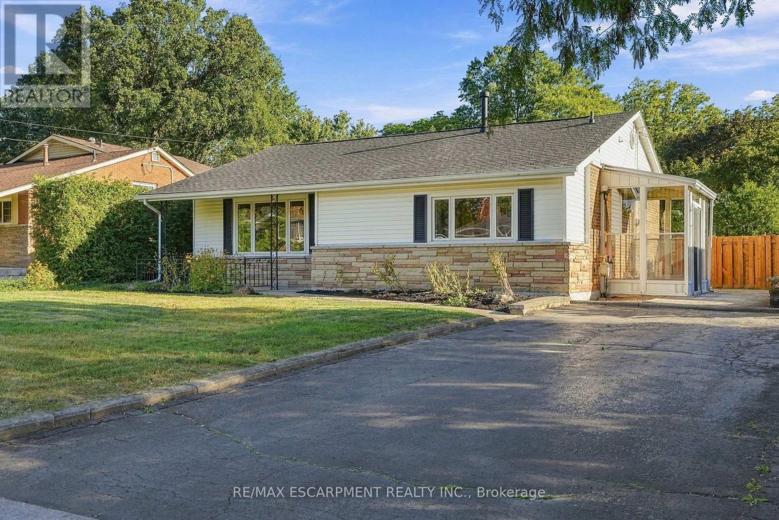 MLS® listing #30331738 for sale located at 1267 DUNBAR ROAD